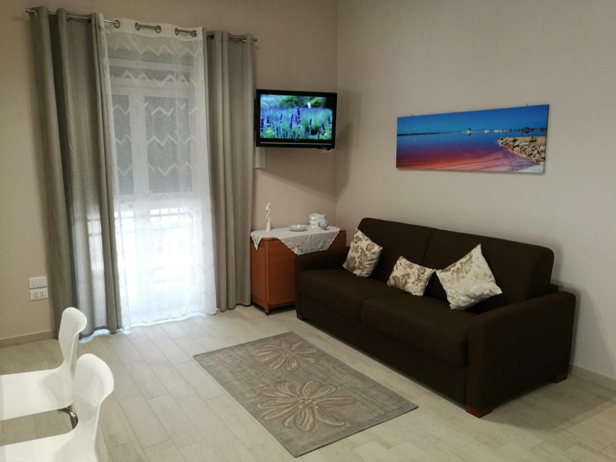 La Maison Margherita Di Savoia Buitenkant foto