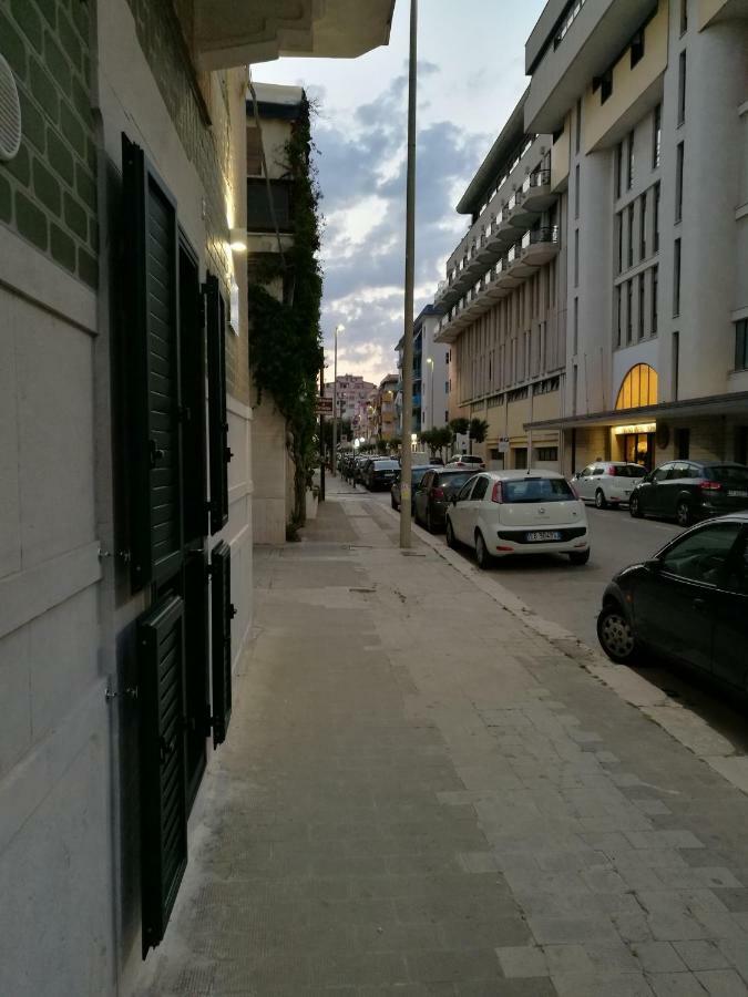 La Maison Margherita Di Savoia Buitenkant foto